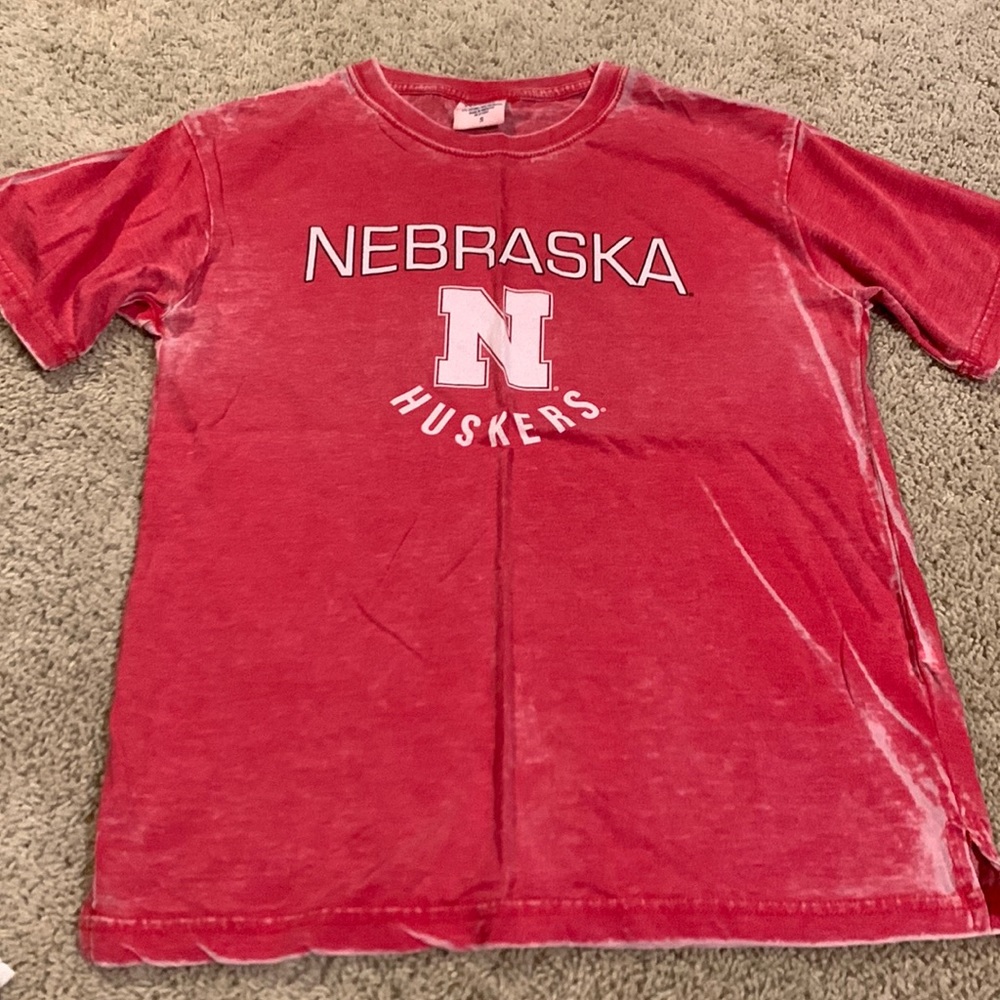 Nebraska buskers faded shirt